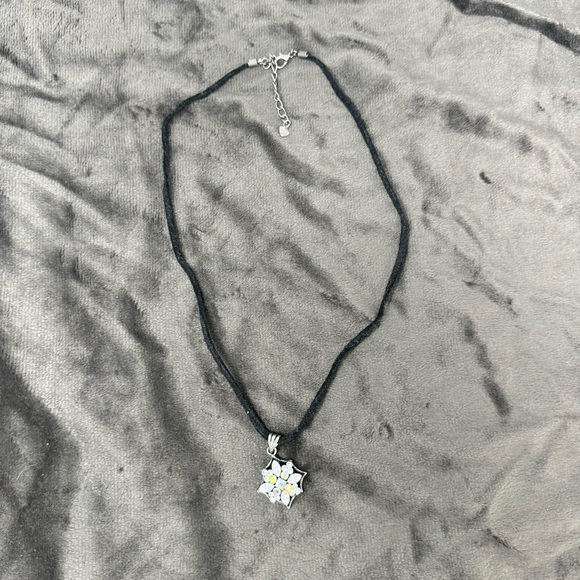 Vintage Crystal Cluster Black Fabric Necklace - Picture 1 of 5